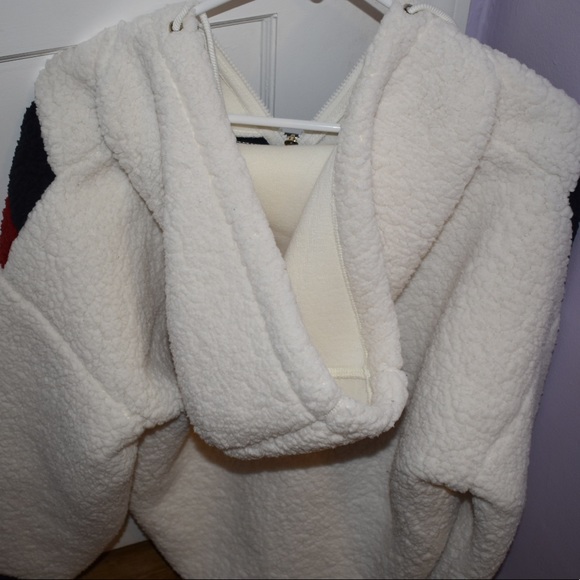 Tommy Hilfiger Fuzzy Jacket - Picture 2 of 2